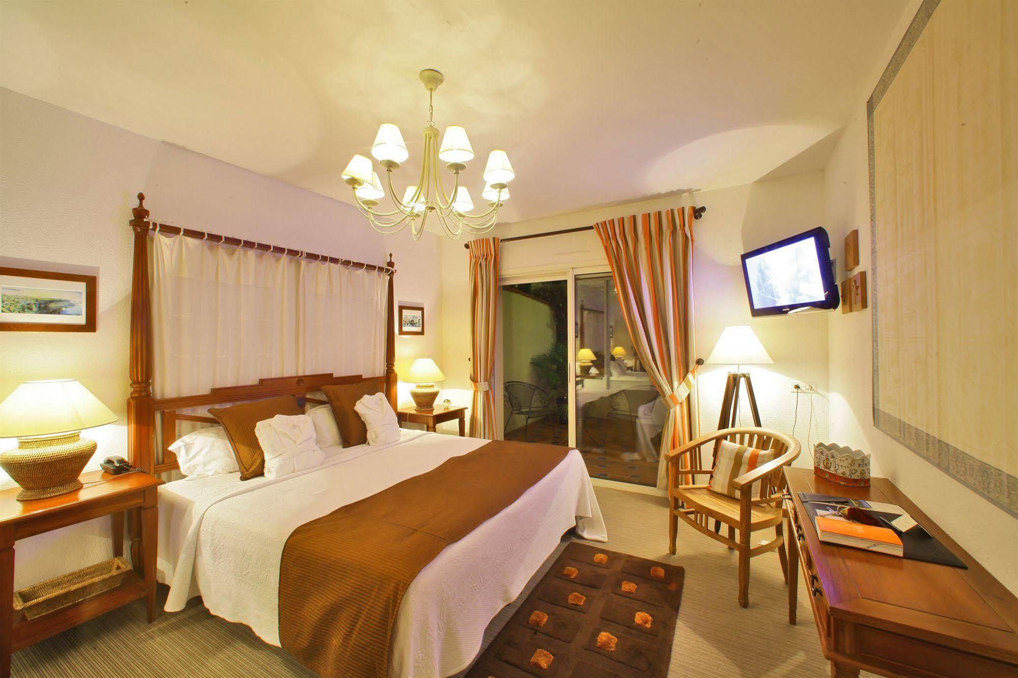 Hotel Les Hortensias Du Lac Soorts-Hossegor Buitenkant foto